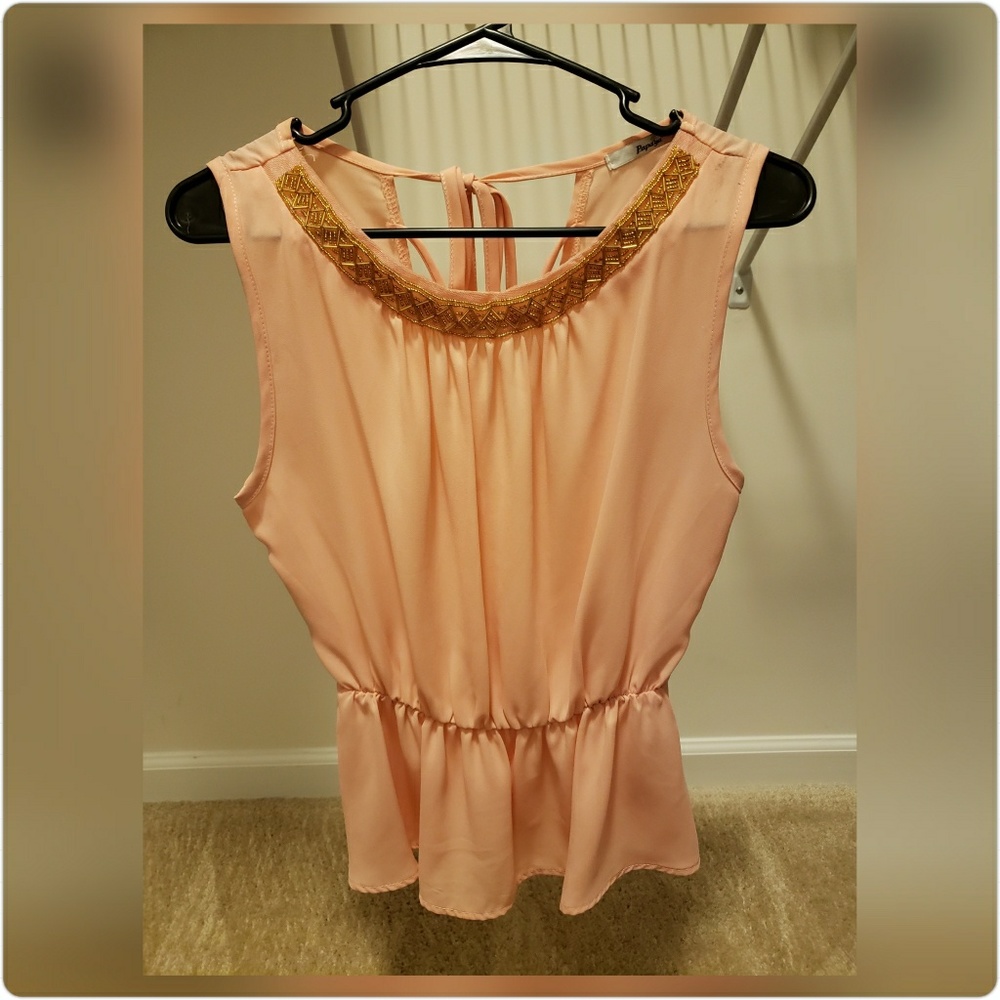 Peach cinch waist tank top with gold beads. Size S